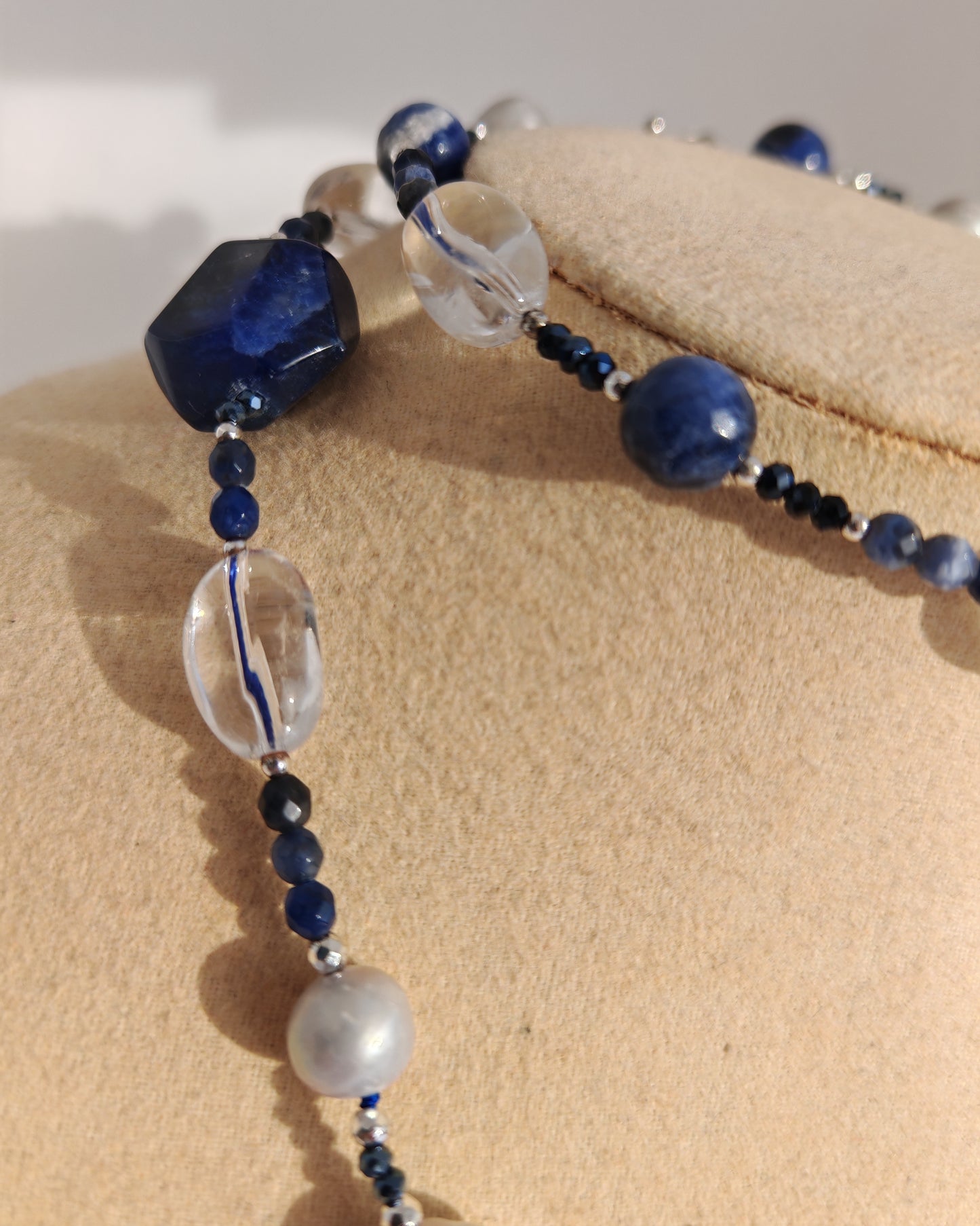 Collana sodalite blu