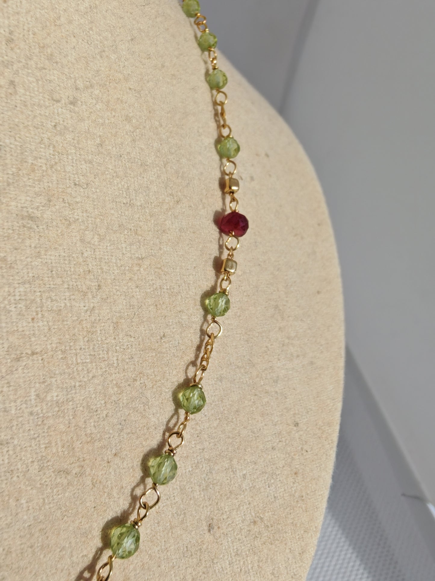Collana girocollo peridoto