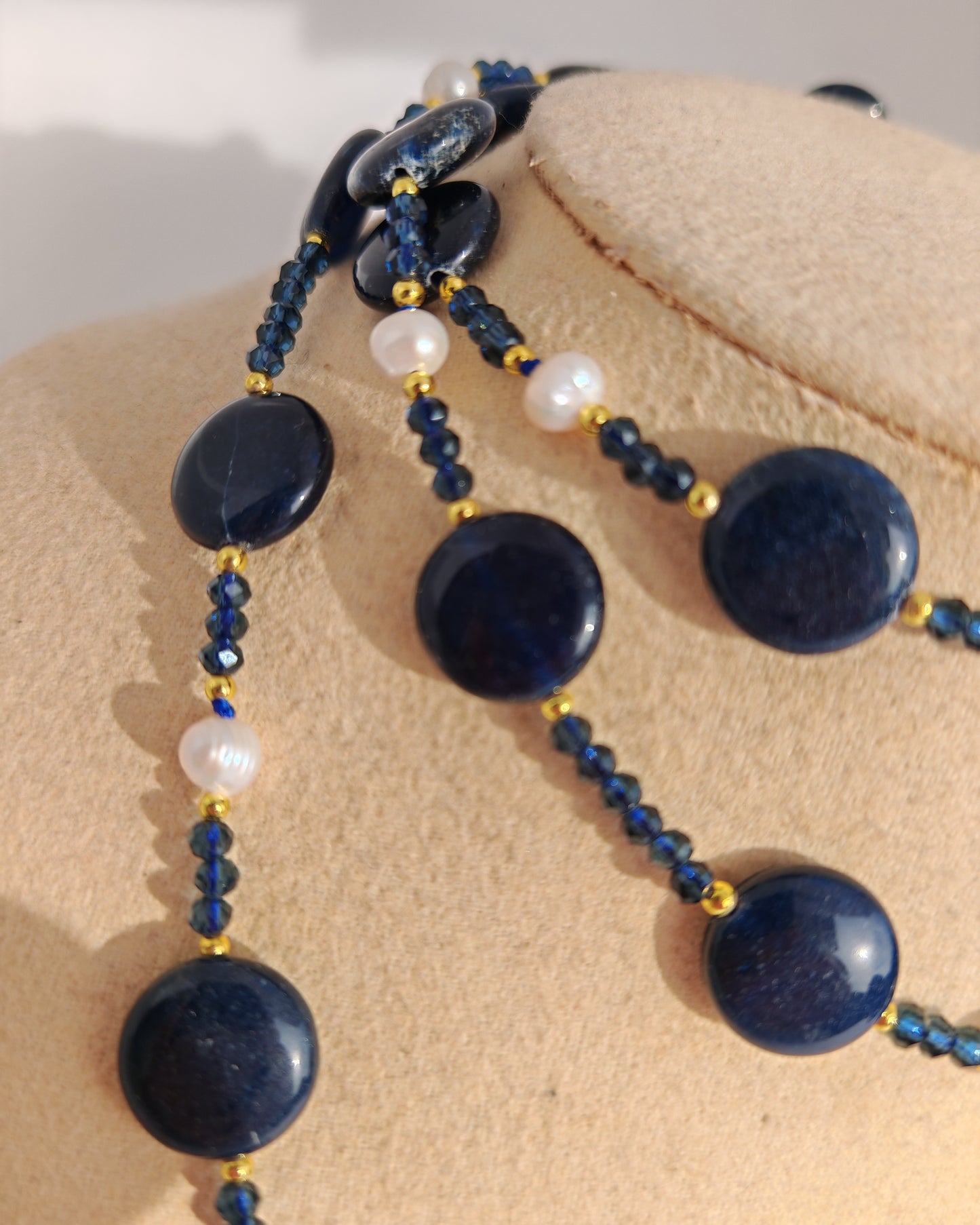Collana sodalite e perle