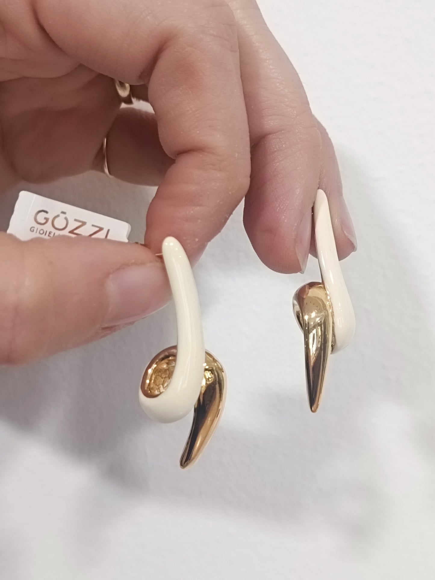 Orecchini in argento dorato e smalto a fuoco