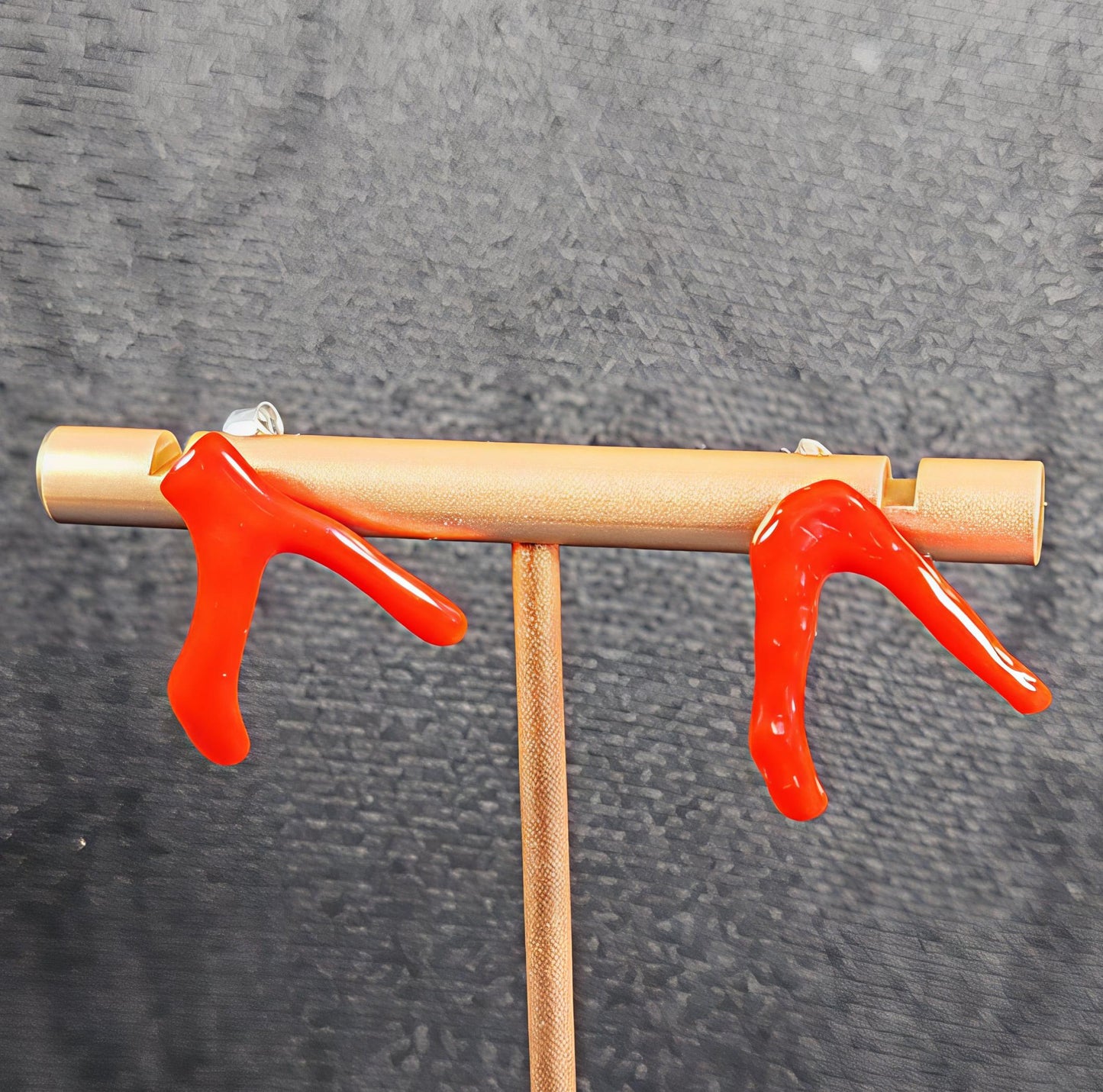 Orecchini corallo con perno