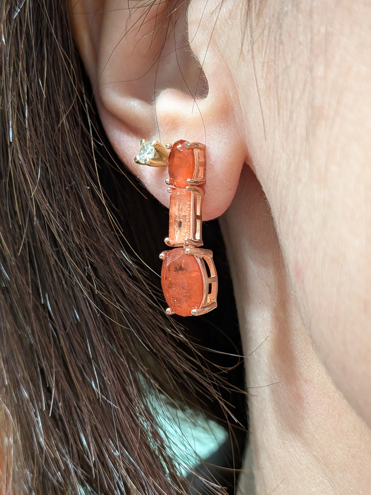 Orecchini pendenti arancio